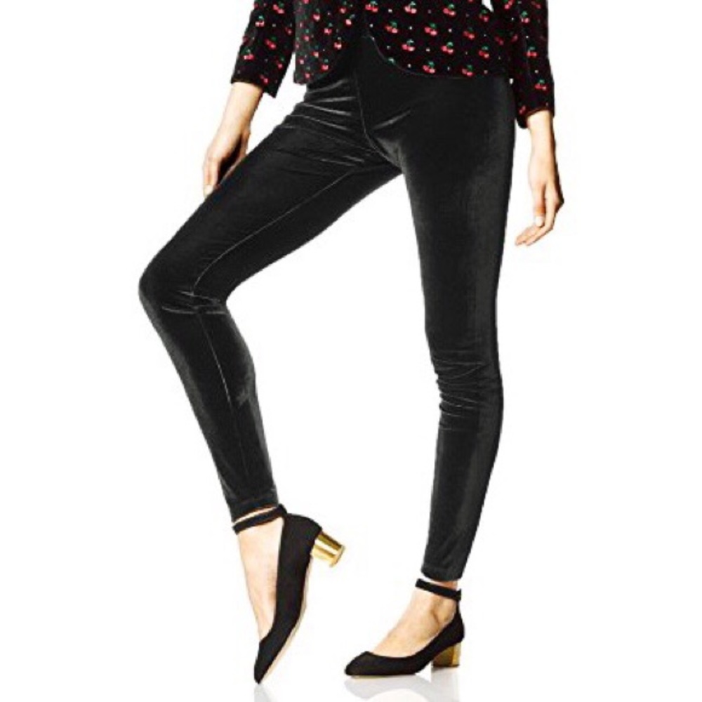 donated! 🚫 NWT HUE velvet leggings
